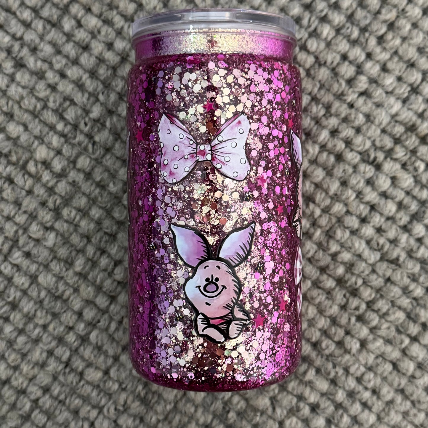 ❄️ 16oz Acrylic Snow Globe Tumbler (Pink Pig)