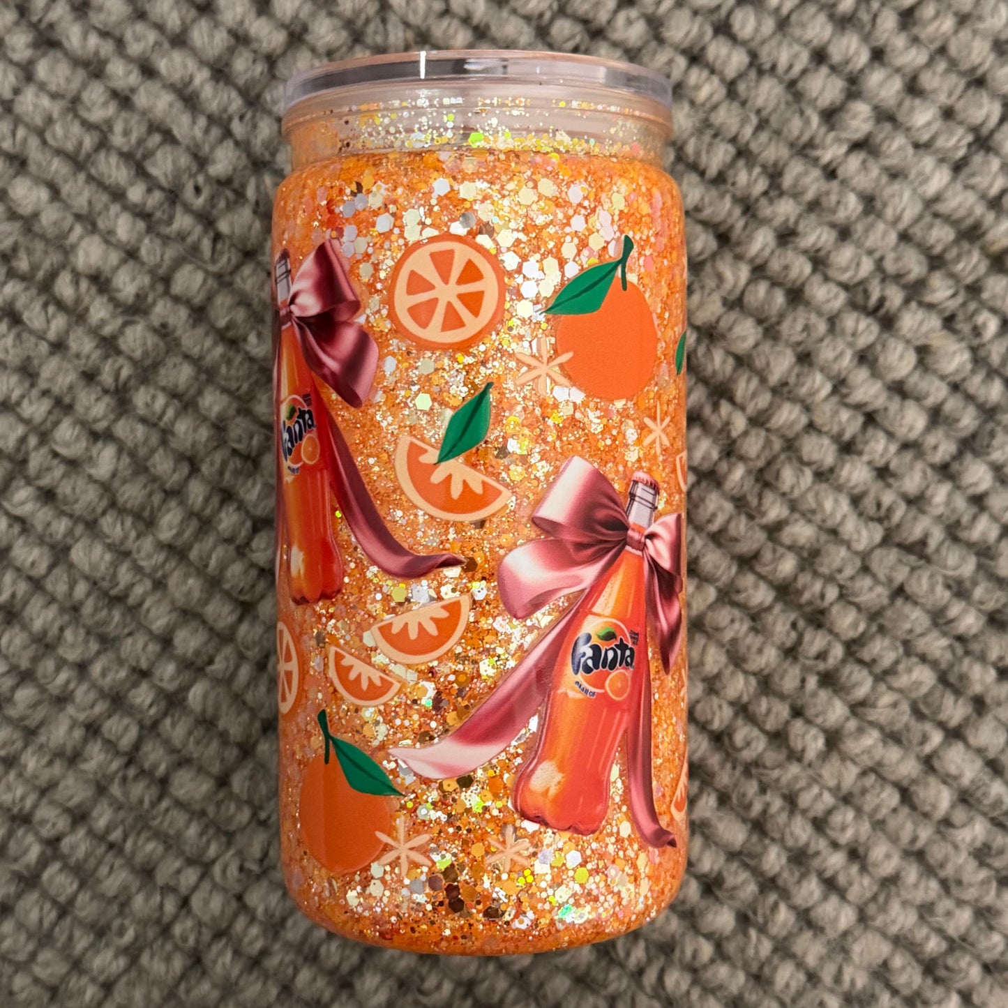 ❄️ 16oz Acrylic Snow Globe Tumbler (Fanta)