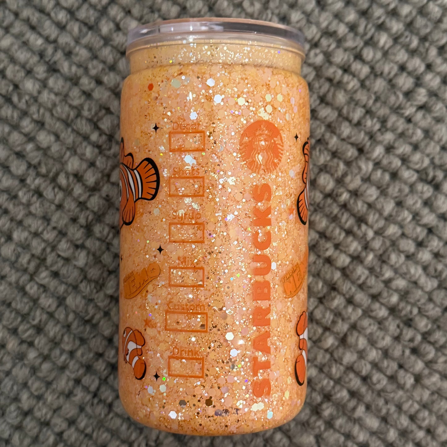 ❄️ 16oz Acrylic Snow Globe Tumbler (finding orange fish)