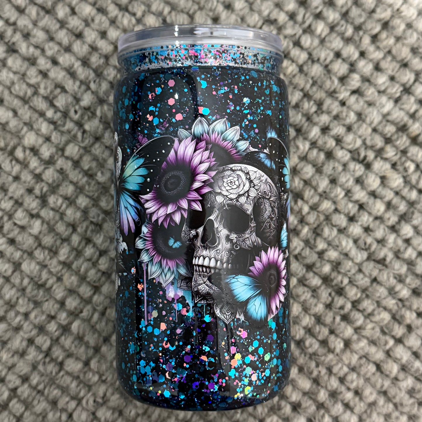 ❄️ 16oz Acrylic Snow Globe Tumbler (skull with flowers)